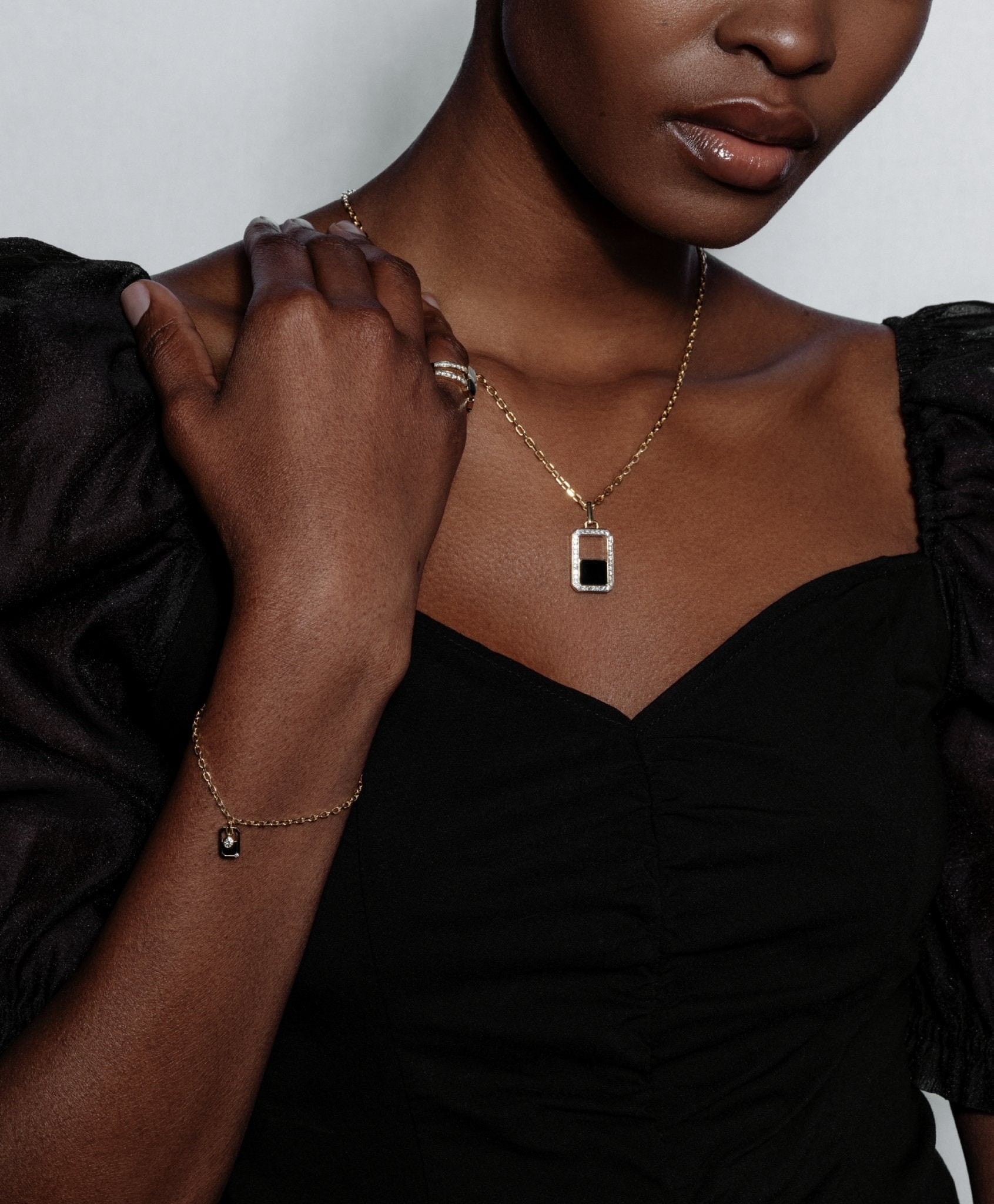 Eclipsis Charm bracelet with Onyx and Mother Of Pearl, in 18k Yellow Gold - Lark and Berry